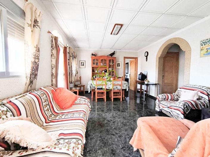 Image No.3-3 Bed Villa for sale