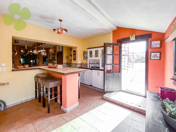 Image No.9-7 Bed Country House for sale