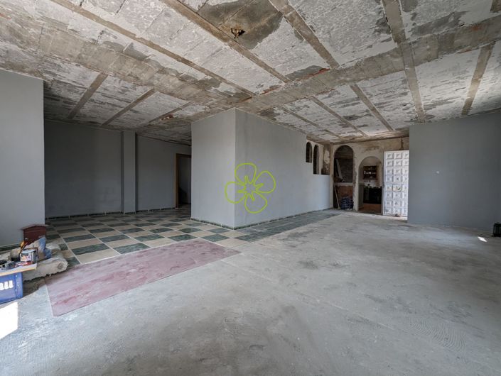 Image No.6-7 Bed Village House for sale