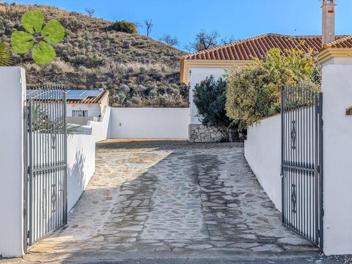 Image No.25-3 Bed Villa for sale