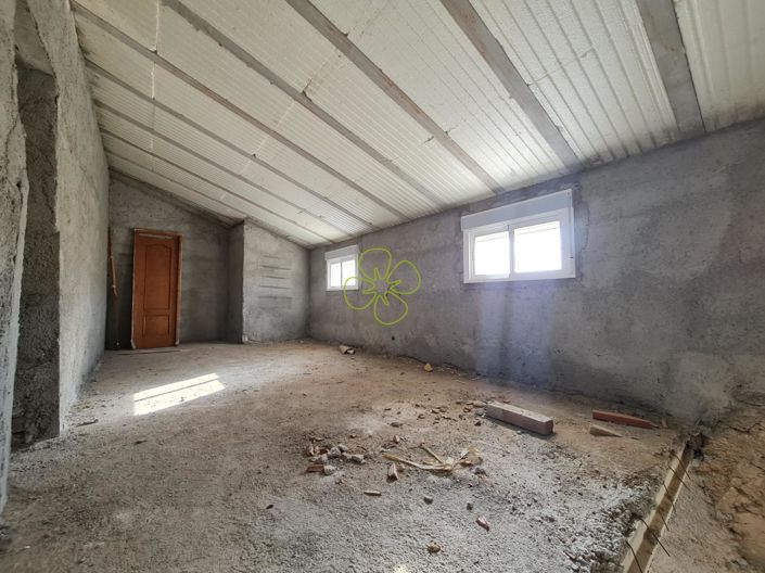 Image No.19-4 Bed Village House for sale