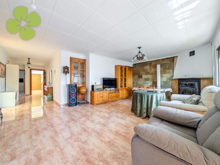 Image No.7-3 Bed Village House for sale