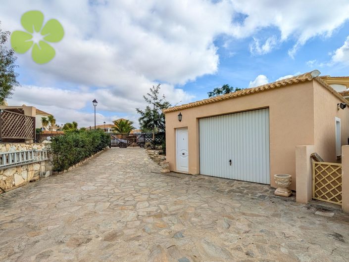 Image No.26-3 Bed Villa for sale