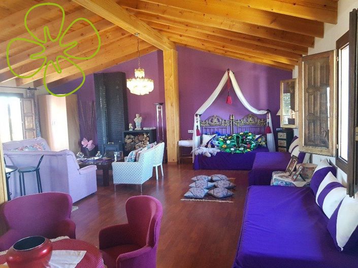 Image No.13-4 Bed Country House for sale