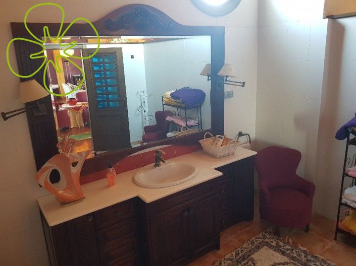 Image No.14-4 Bed Country House for sale