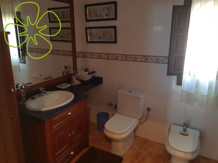 Image No.4-4 Bed Country House for sale