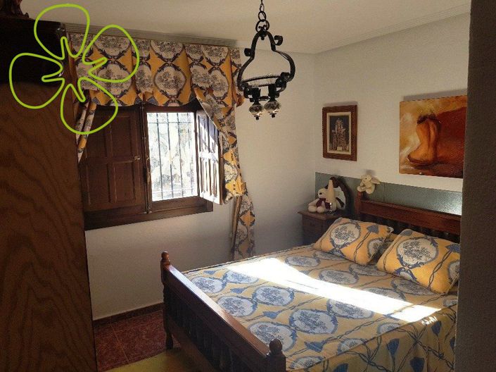 Image No.8-4 Bed Country House for sale