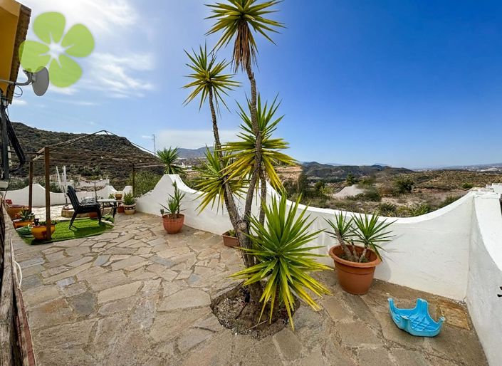 Image No.19-3 Bed Villa for sale