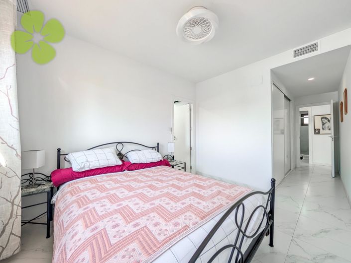 Image No.11-3 Bed Apartment for sale