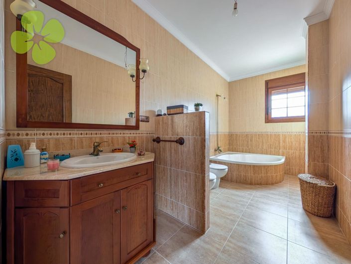 Image No.22-5 Bed Villa for sale