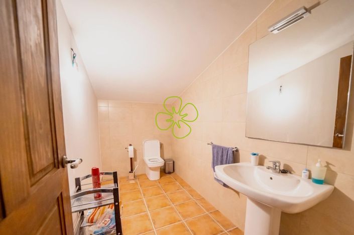 Image No.21-4 Bed Country House for sale