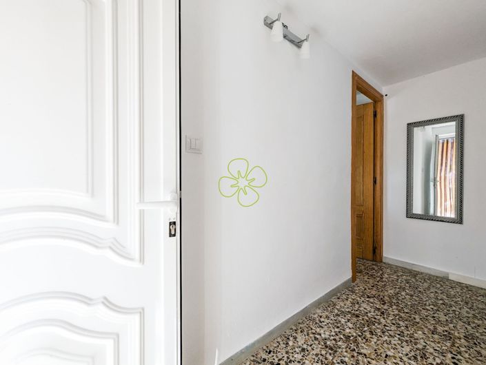 Image No.15-3 Bed Country House for sale