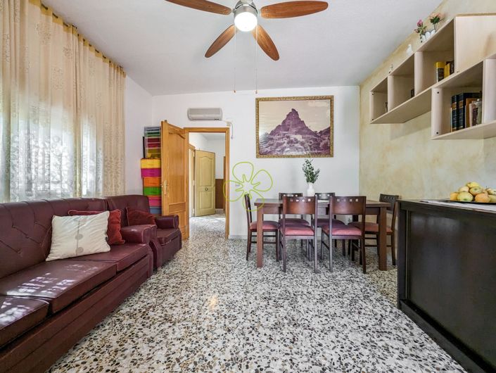 Image No.6-3 Bed Country House for sale