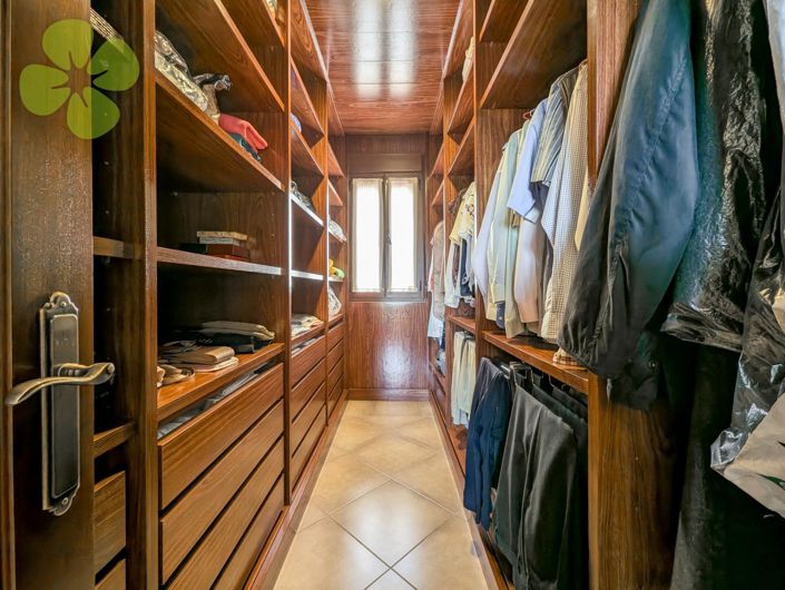 Image No.11-4 Bed Villa for sale