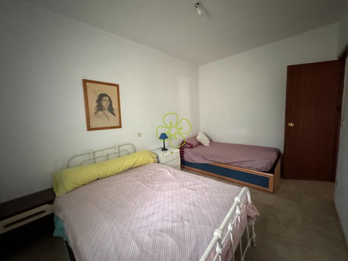 Image No.17-5 Bed Country House for sale