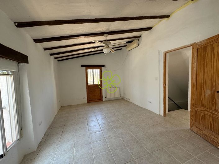 Image No.17-4 Bed Country House for sale