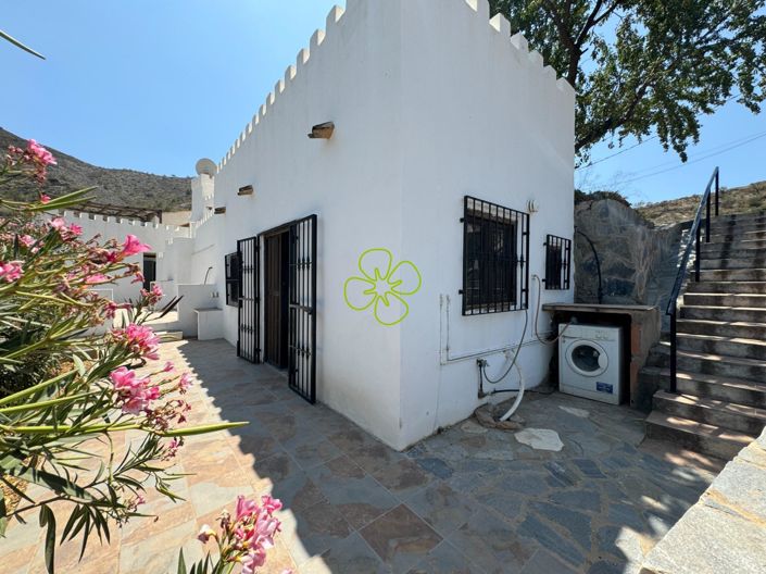 Image No.24-4 Bed Country House for sale