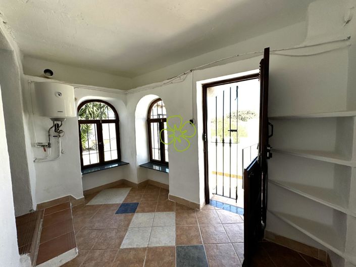 Image No.7-4 Bed Country House for sale