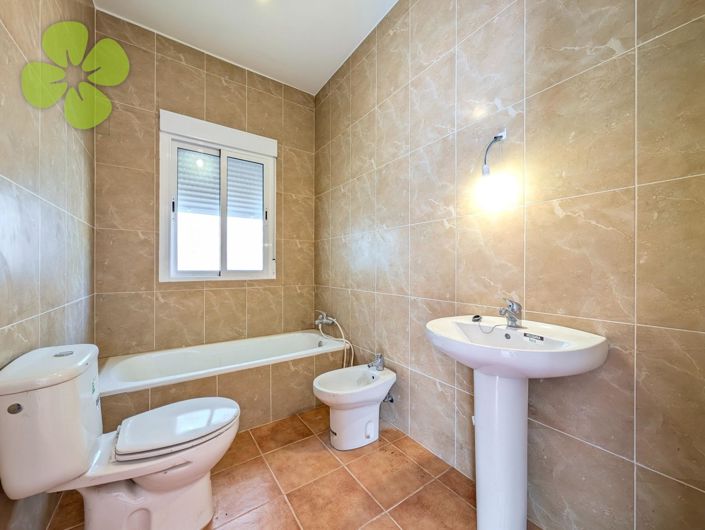 Image No.11-3 Bed Villa for sale