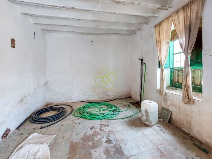 Image No.6-3 Bed Country House for sale