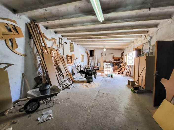 Image No.18-4 Bed Country House for sale