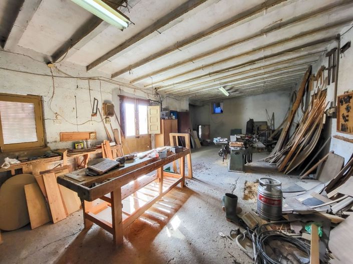 Image No.19-4 Bed Country House for sale