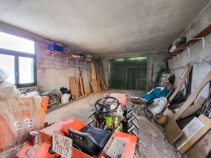 Image No.23-4 Bed Country House for sale