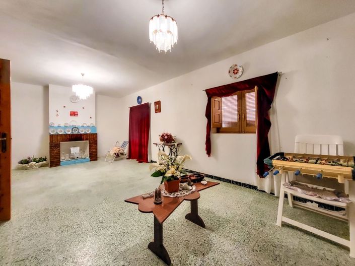 Image No.3-4 Bed Country House for sale