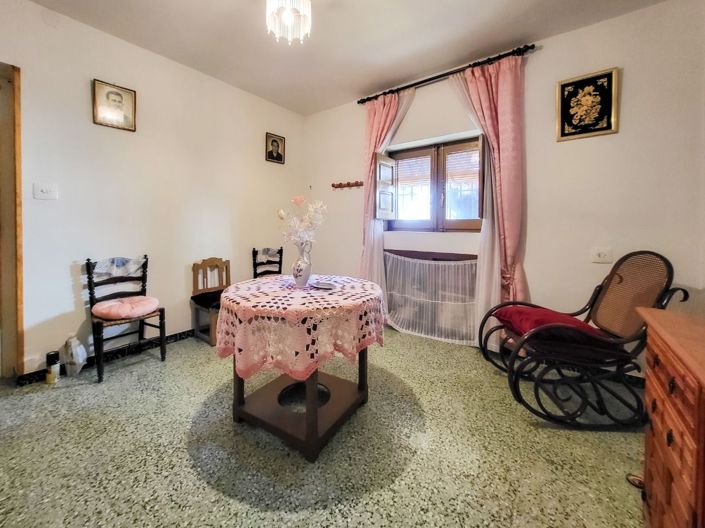 Image No.5-4 Bed Country House for sale