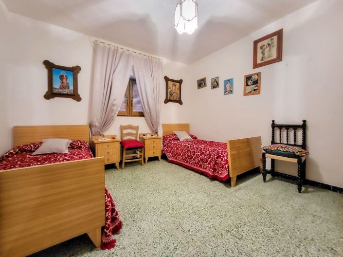 Image No.9-4 Bed Country House for sale