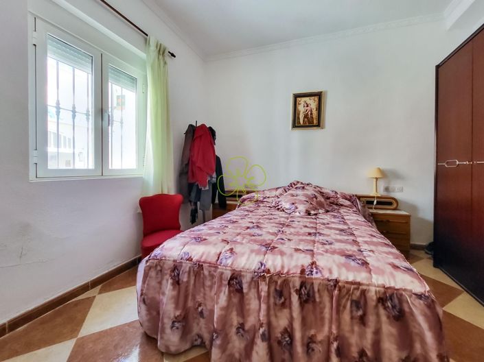 Image No.8-5 Bed Village House for sale