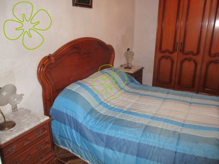 Image No.14-2 Bed Country House for sale