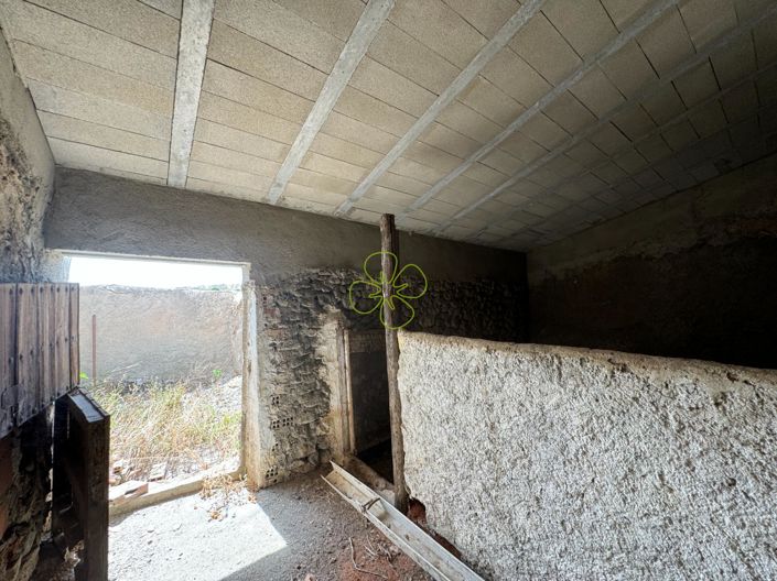 Image No.13-2 Bed Country House for sale