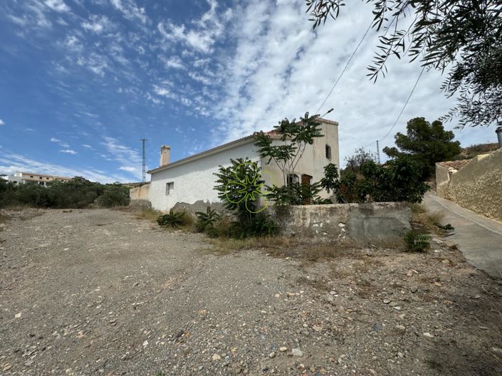 Image No.15-2 Bed Country House for sale