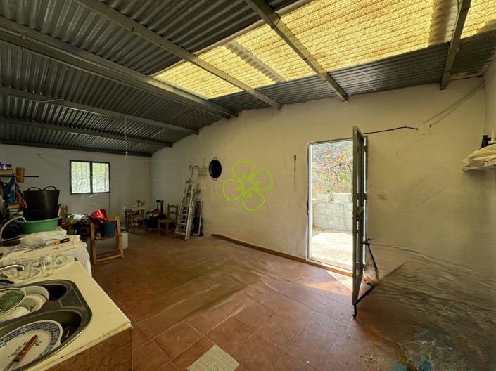 Image No.21-4 Bed Country House for sale