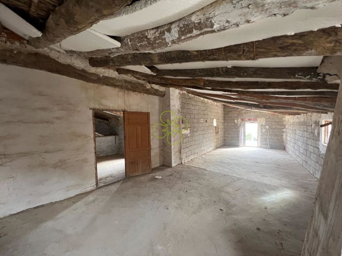 Image No.20-4 Bed Country House for sale