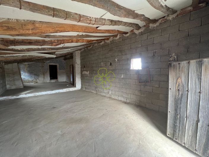 Image No.21-4 Bed Country House for sale