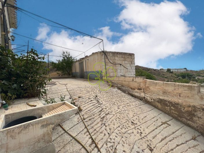 Image No.17-3 Bed Country House for sale