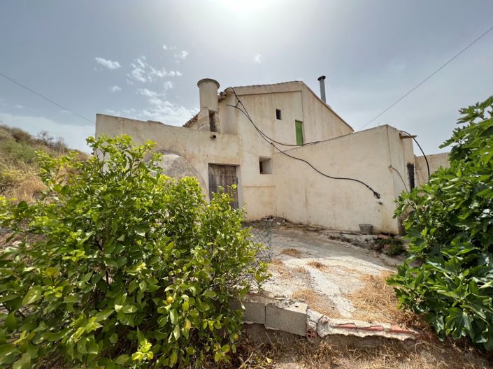 Image No.20-3 Bed Country House for sale