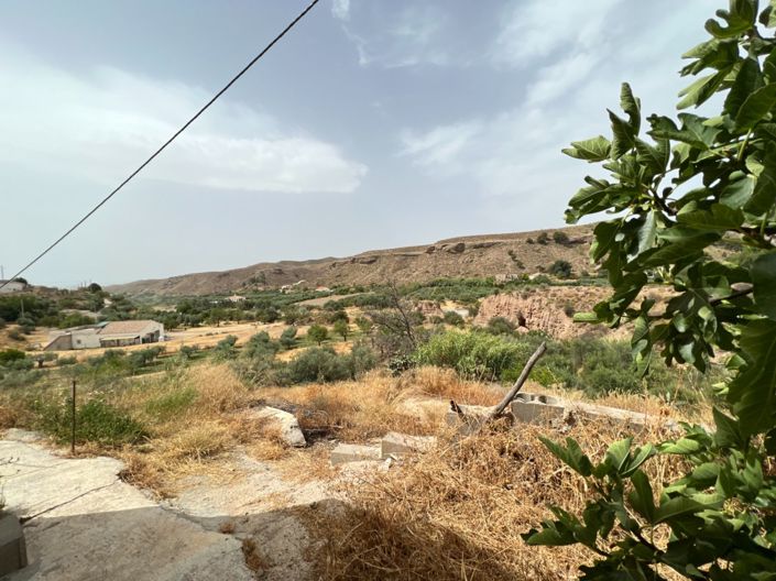 Image No.25-3 Bed Country House for sale