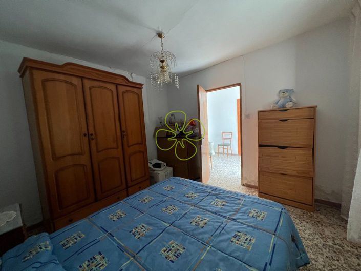 Image No.7-3 Bed Country House for sale