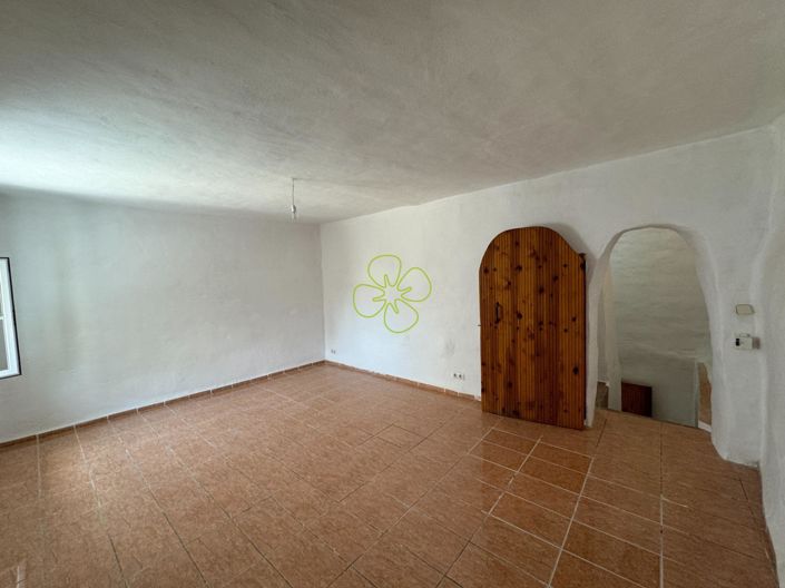 Image No.13-3 Bed Village House for sale