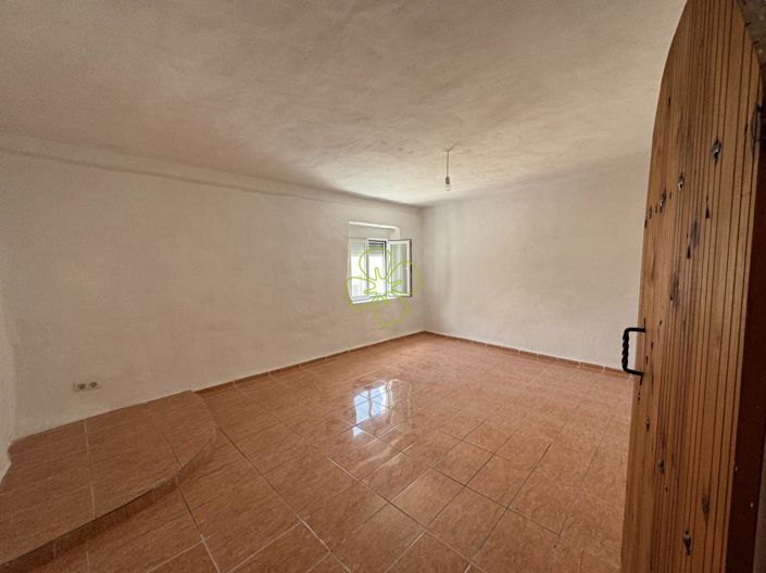 Image No.14-3 Bed Village House for sale