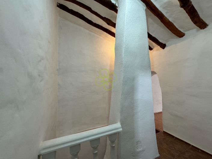 Image No.18-3 Bed Village House for sale