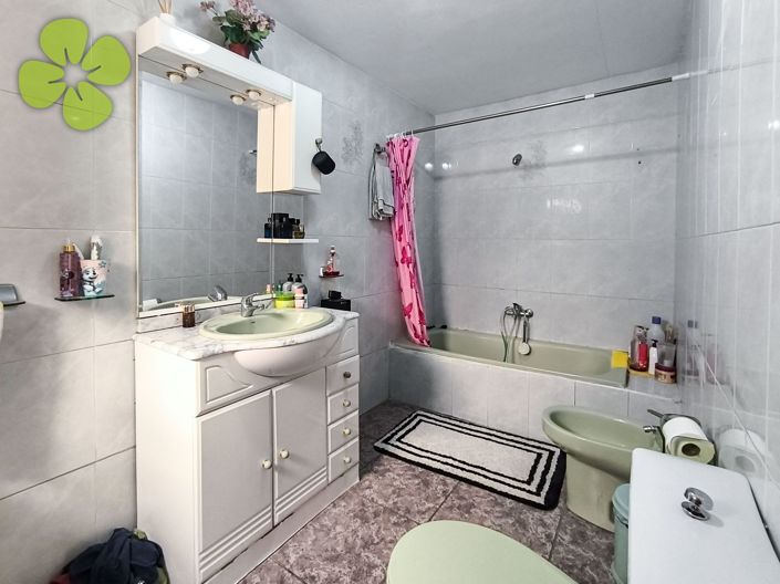 Image No.9-4 Bed Village House for sale