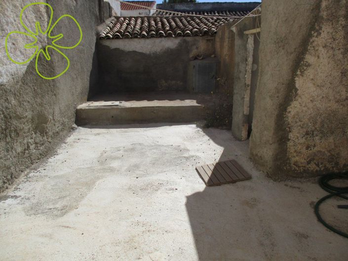 Image No.10-3 Bed Country House for sale