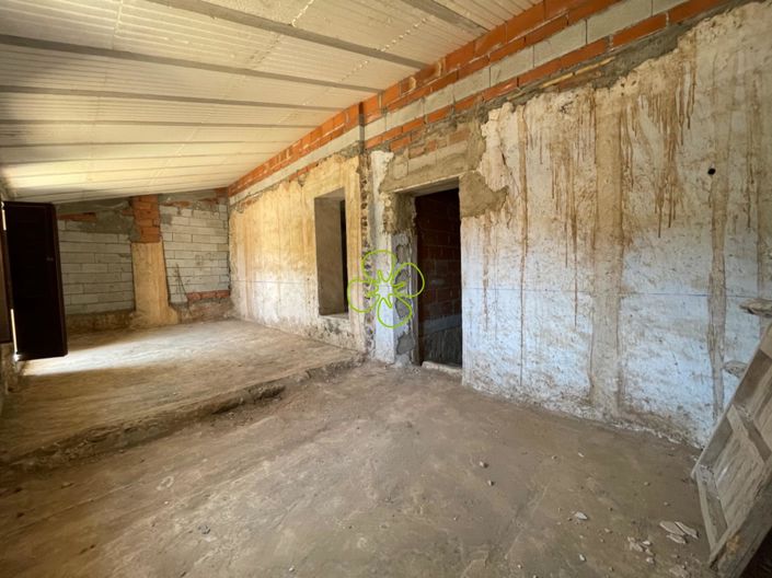 Image No.15-4 Bed Country House for sale