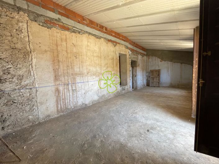 Image No.17-4 Bed Country House for sale