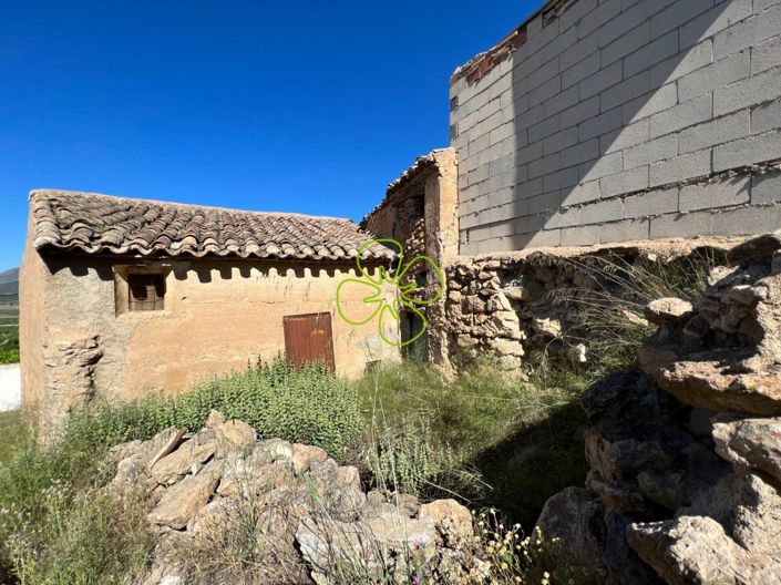 Image No.16-4 Bed Country House for sale