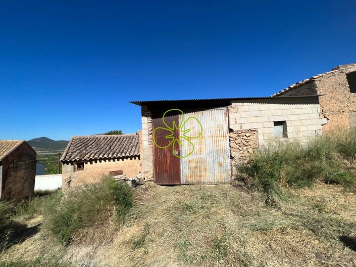 Image No.17-4 Bed Country House for sale